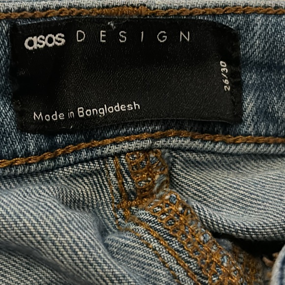 ASOS  straight leg, mom jeans 26 ( runs small) - Picture 9 of 10
